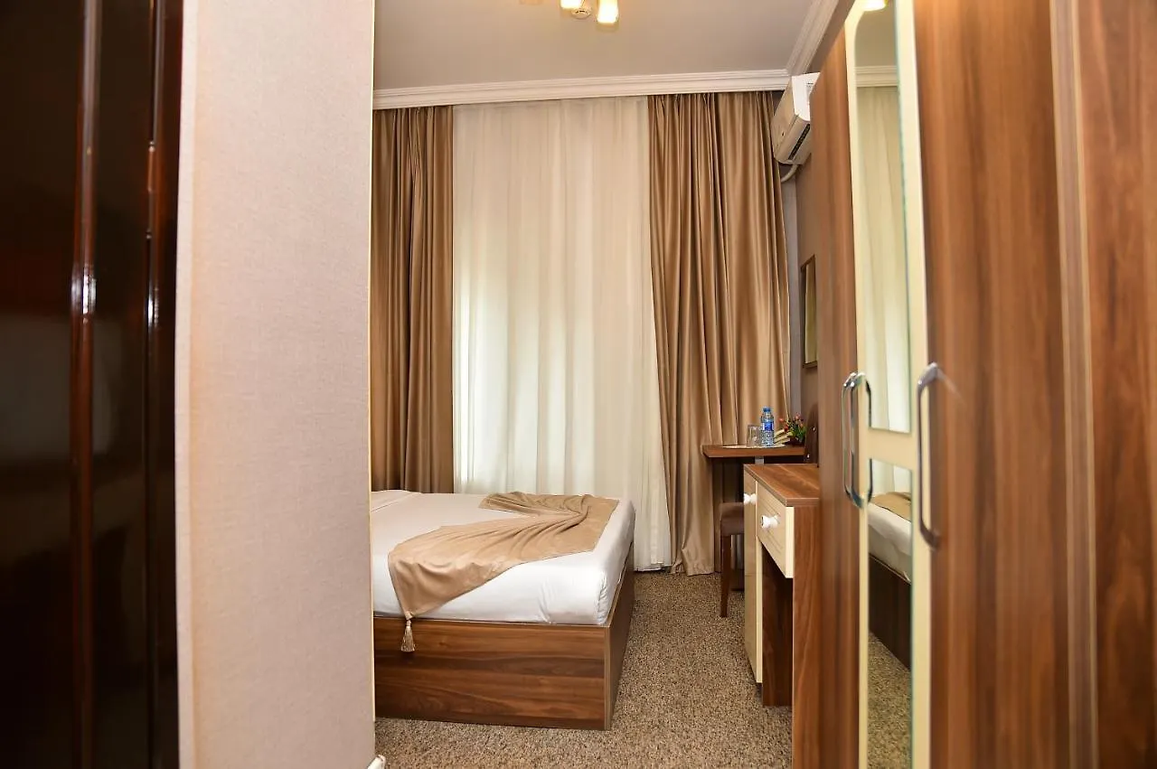 Rigs Hotel City Center Baku 3*,